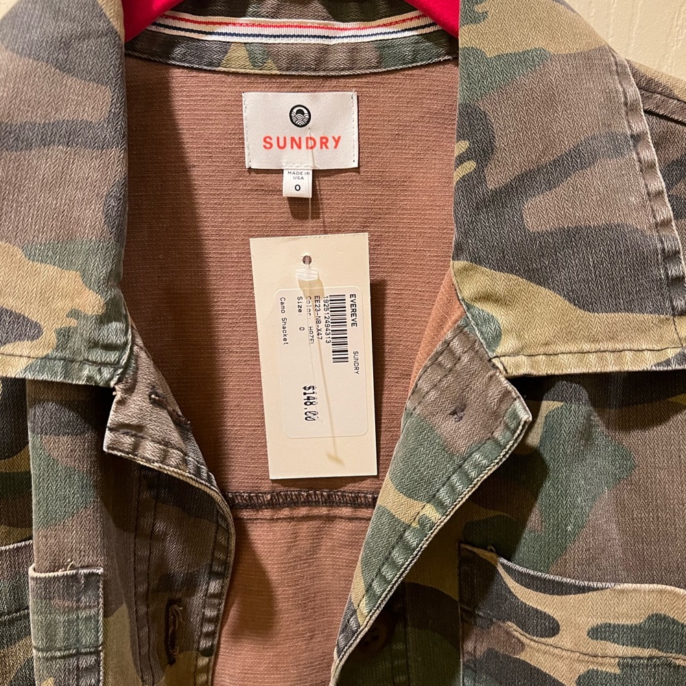 Sundry Camo Shacket - Picture 5 of 7